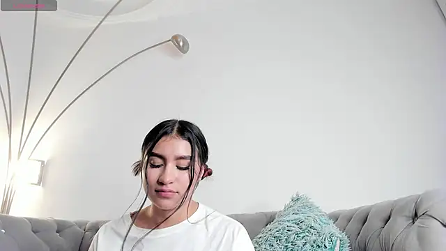 Snapshot of Zayda_1 chatting on 12, 1, 2025 Zayda 1 online show from 12, 1, 2025