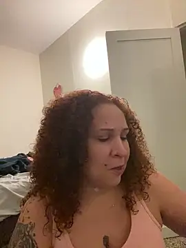 ladycreamypr2 online show from 19, 2, 2026