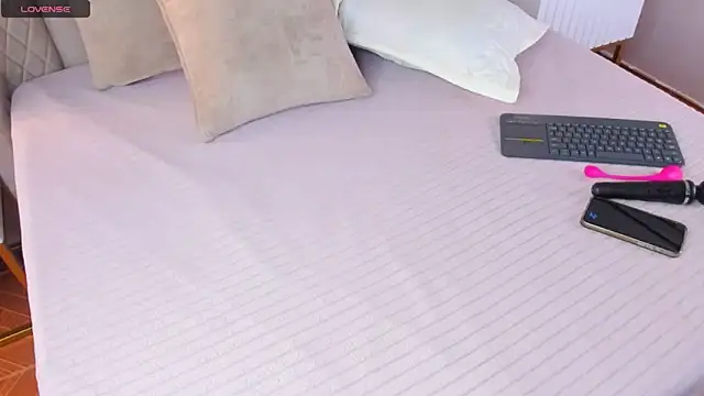 aria greco online show from 10, 1, 2025