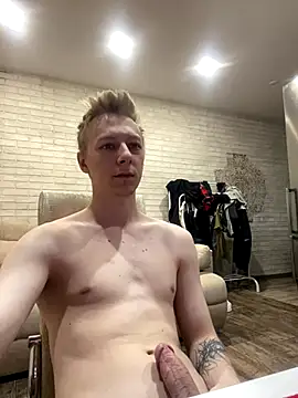 Snapshot of sladkiyoo chatting on 3, 10, 2025 sladkiyoo online show from 3, 10, 2025