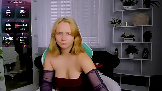 Snapshot of Ketrin_n_ chatting on 25, 11, 2025 Ketrin n online show from 25, 11, 2025