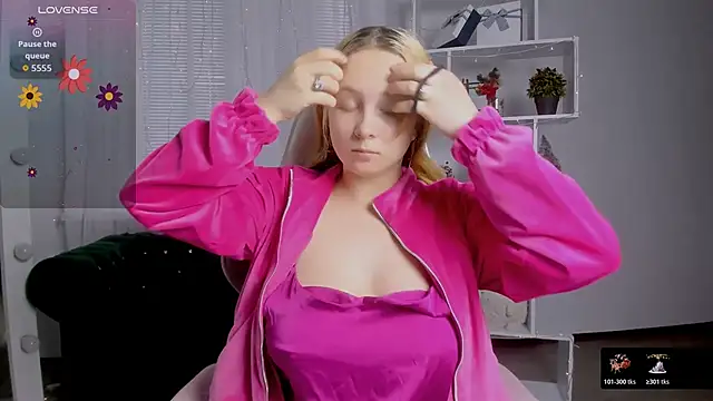 Snapshot of Ketrin_n_ chatting on 11, 1, 2026 Ketrin n online show from 11, 1, 2026