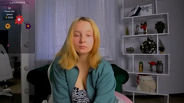 Snapshot of Ketrin_n_ chatting on 19, 1, 2026 Ketrin n online show from 19, 1, 2026