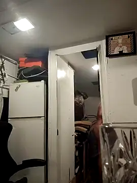 allissonw13 online show from 5, 12, 2024