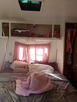 allissonw13 online show from 13, 1, 2025