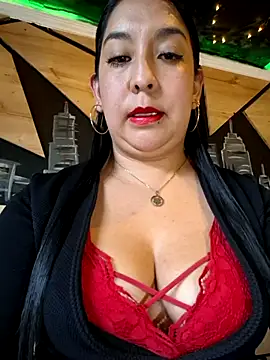 Snapshot of Bella_keny chatting on 27, 11, 2025 Bella keny online show from 27, 11, 2025