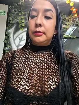 Snapshot of Bella_keny chatting on 15, 12, 2025 Bella keny online show from 15, 12, 2025