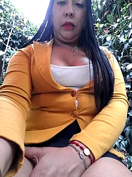 Snapshot of Bella_keny chatting on 20, 12, 2025 Bella keny online show from 20, 12, 2025