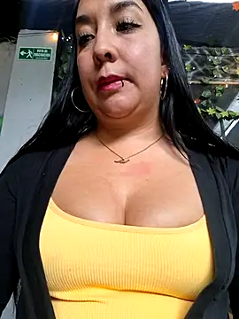 Bella keny online show from 4, 5, 2026