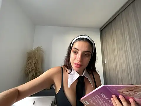 dakota le online show from 19, 6, 2026
