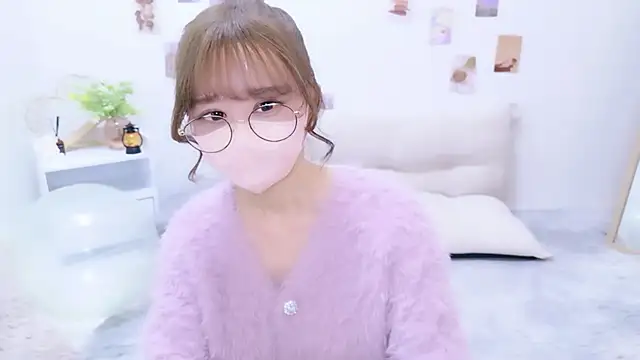 Snapshot of chihiro_ri chatting on 4, 11, 2025 chihiro ri online show from 4, 11, 2025