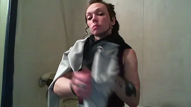 Genevieve143 online show from 26, 2, 2025