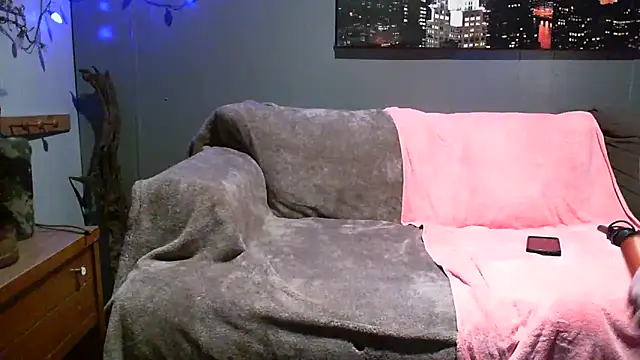 Genevieve143 online show from 21, 3, 2025