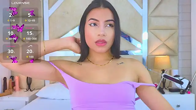 Tiphani walker  online show from 14, 9, 2025