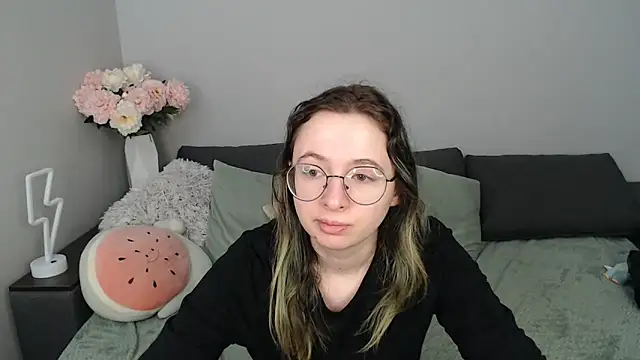 Mini Diva online show from 20, 9, 2025