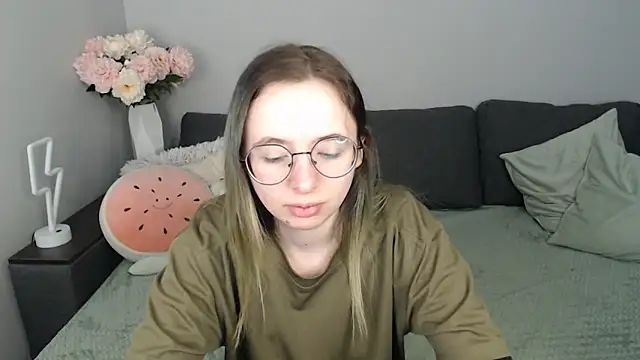 Mini Diva online show from 29, 9, 2025