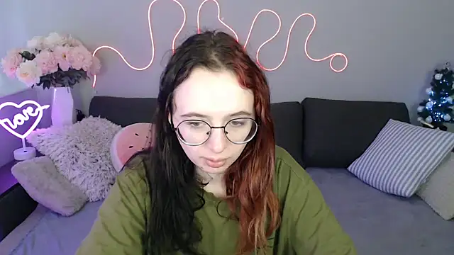 Mini Diva online show from 19, 12, 2025