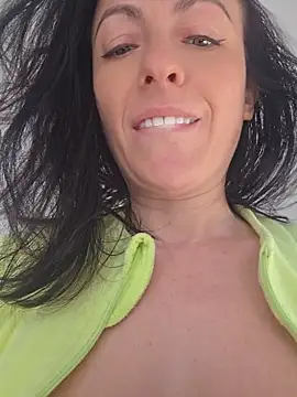 lovewildguy1 online show from 28, 4, 2026