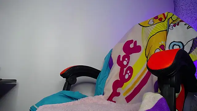 luly pink online show from 29, 4, 2026