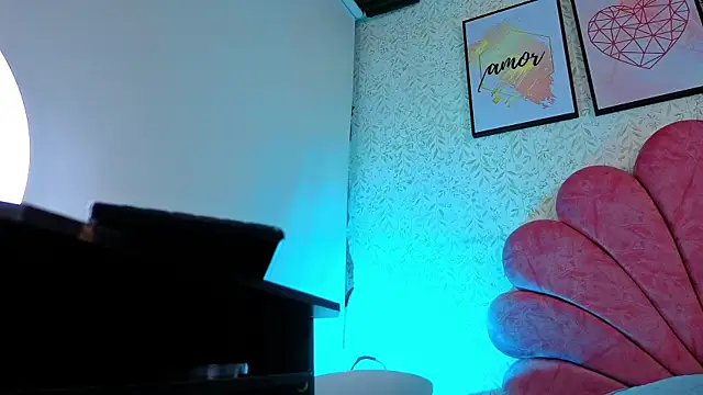 luly pink online show from 24, 6, 2026