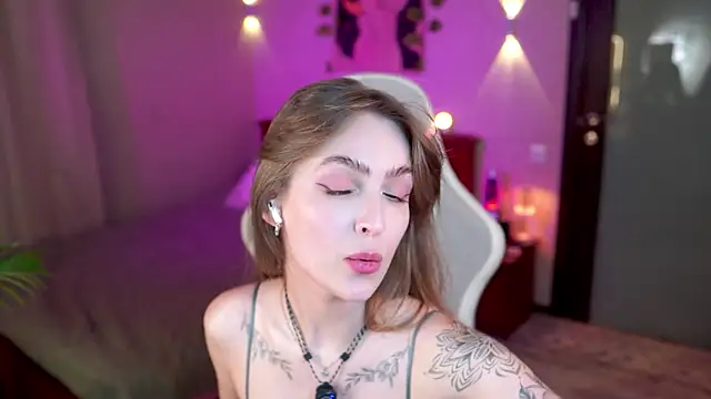 Kamila icee online show from 7, 5, 2026