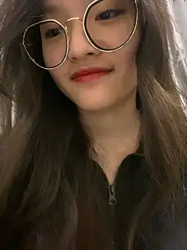 Krixxi22 online show from 24, 2, 2025