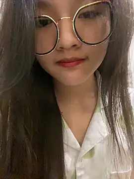 Krixxi22 online show from 10, 3, 2025