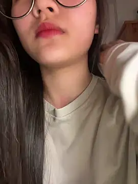 Krixxi22 online show from 12, 2, 2026