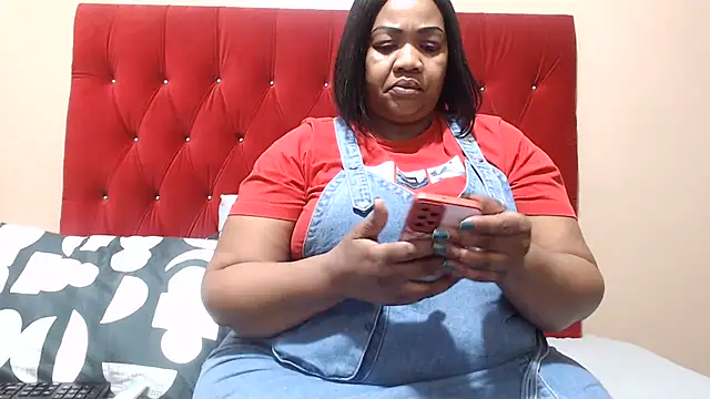 Snapshot of MIGHTYASSS chatting on 6, 8, 2026 MIGHTYASSS online show from 6, 8, 2026