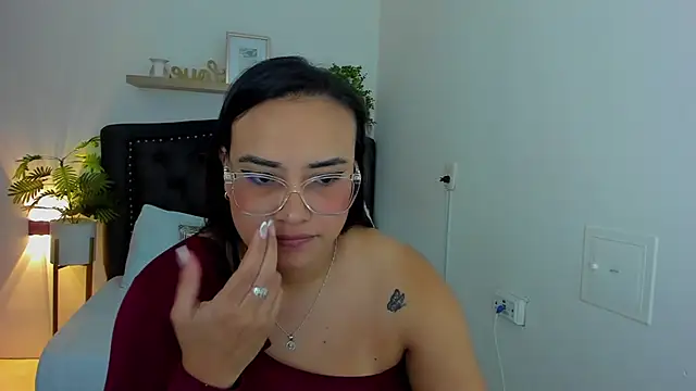 zoe danae  online show from 8, 3, 2025