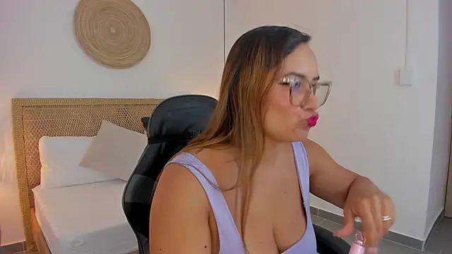 Snapshot of zoe_danae_ chatting on 15, 7, 2026 zoe danae online show from 15, 7, 2026