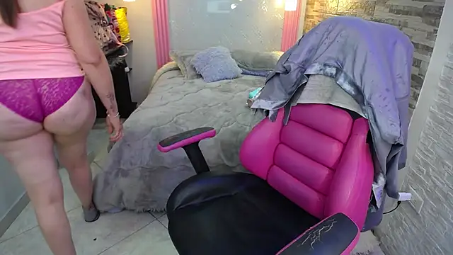 Snapshot of maissa-luvv chatting on 27, 2, 2025 maissa-luvv online show from 27, 2, 2025