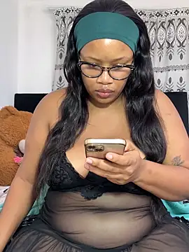 Snapshot of MimiCurves chatting on 29, 4, 2026 MimiCurves online show from 29, 4, 2026