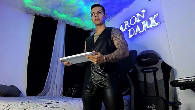 Aron Dark online show from 9, 2, 2025