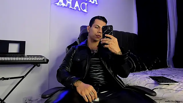 Aron Dark online show from 13, 2, 2025