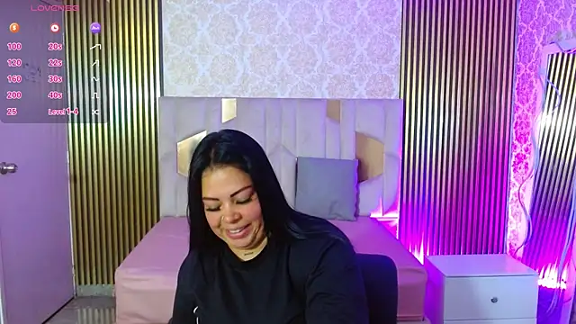 martinna tay online show from 2, 7, 2026