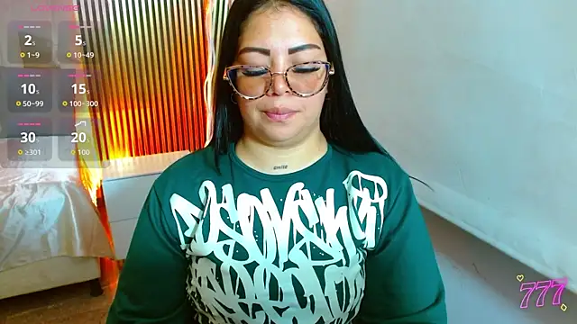 martinna tay online show from 10, 7, 2026