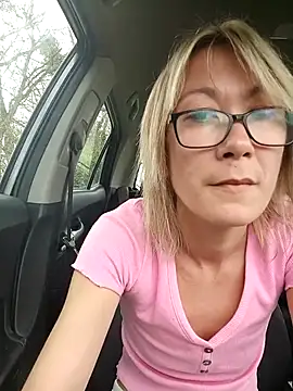 Timide girl2 online show from 6, 3, 2025