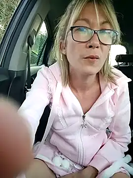 Timide girl2 online show from 8, 3, 2025