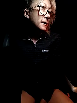 Timide girl2 online show from 8, 10, 2025