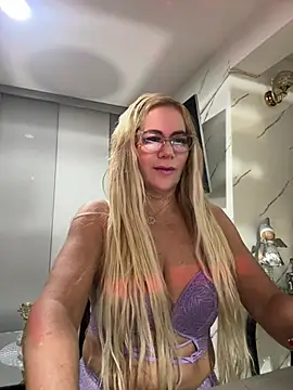 LARIANA RIVERA23 online show from 22, 7, 2026