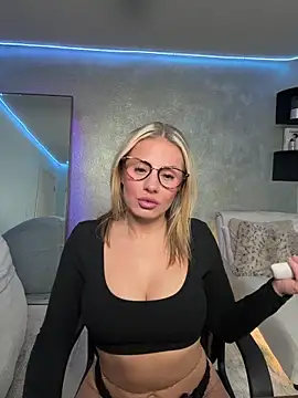 Snapshot of KillerKylie chatting on 27, 2, 2026 KillerKylie online show from 27, 2, 2026