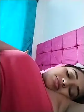 kiara milf  online show from 16, 1, 2025