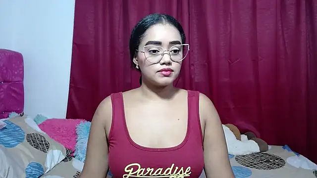 kiara milf  online show from 1, 4, 2026