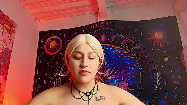 Snapshot of LailaCatt chatting on 20, 9, 2025 LailaCatt online show from 20, 9, 2025