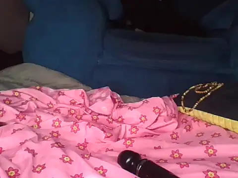 Snapshot of SquirtQueen222 chatting on 9, 4, 2026 SquirtQueen222 online show from 9, 4, 2026