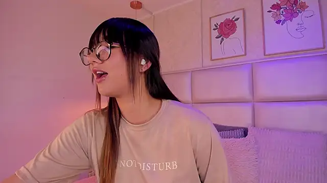 Aily Yozuko online show from 6, 2, 2026