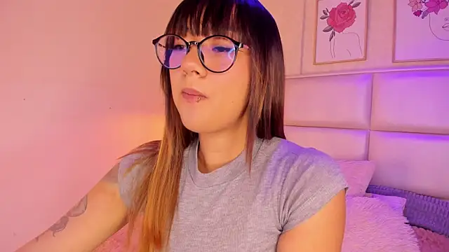 Aily Yozuko online show from 8, 2, 2026