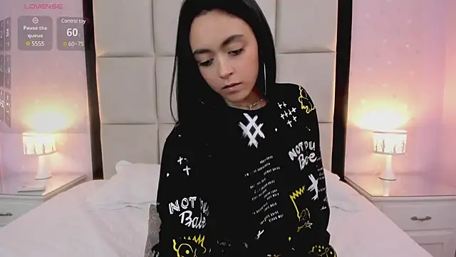 HannaClarrk  online show from 10, 2, 2025