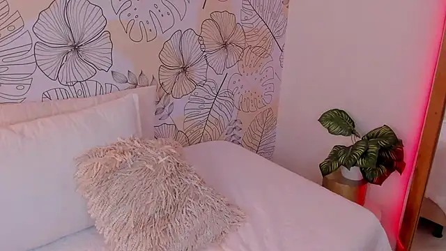 Snapshot of Mariana_Baez chatting on 19, 12, 2024 Mariana Baez online show from 19, 12, 2024